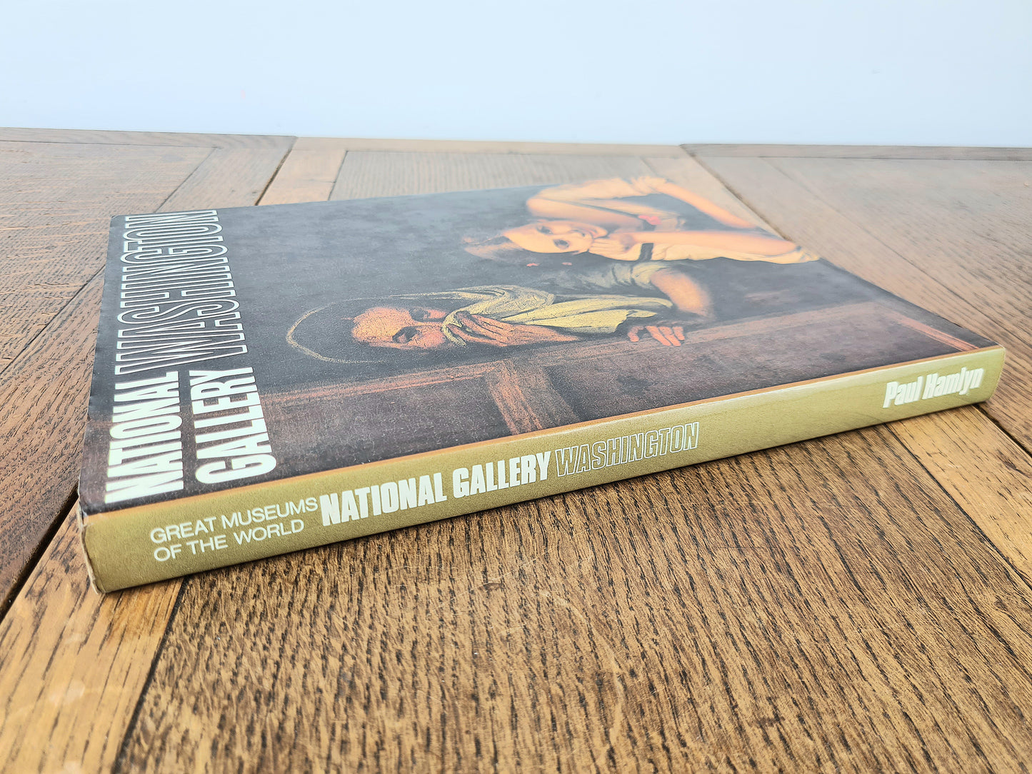 The National Gallery Washinton, a photographic guided tour. Hamlyn Books