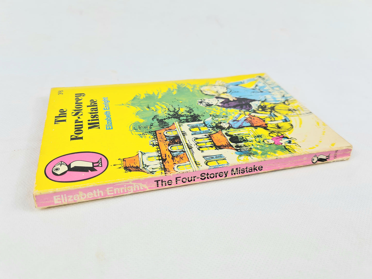 The Four-Story Mistake by Elizabeth Enright. A Puffin Book