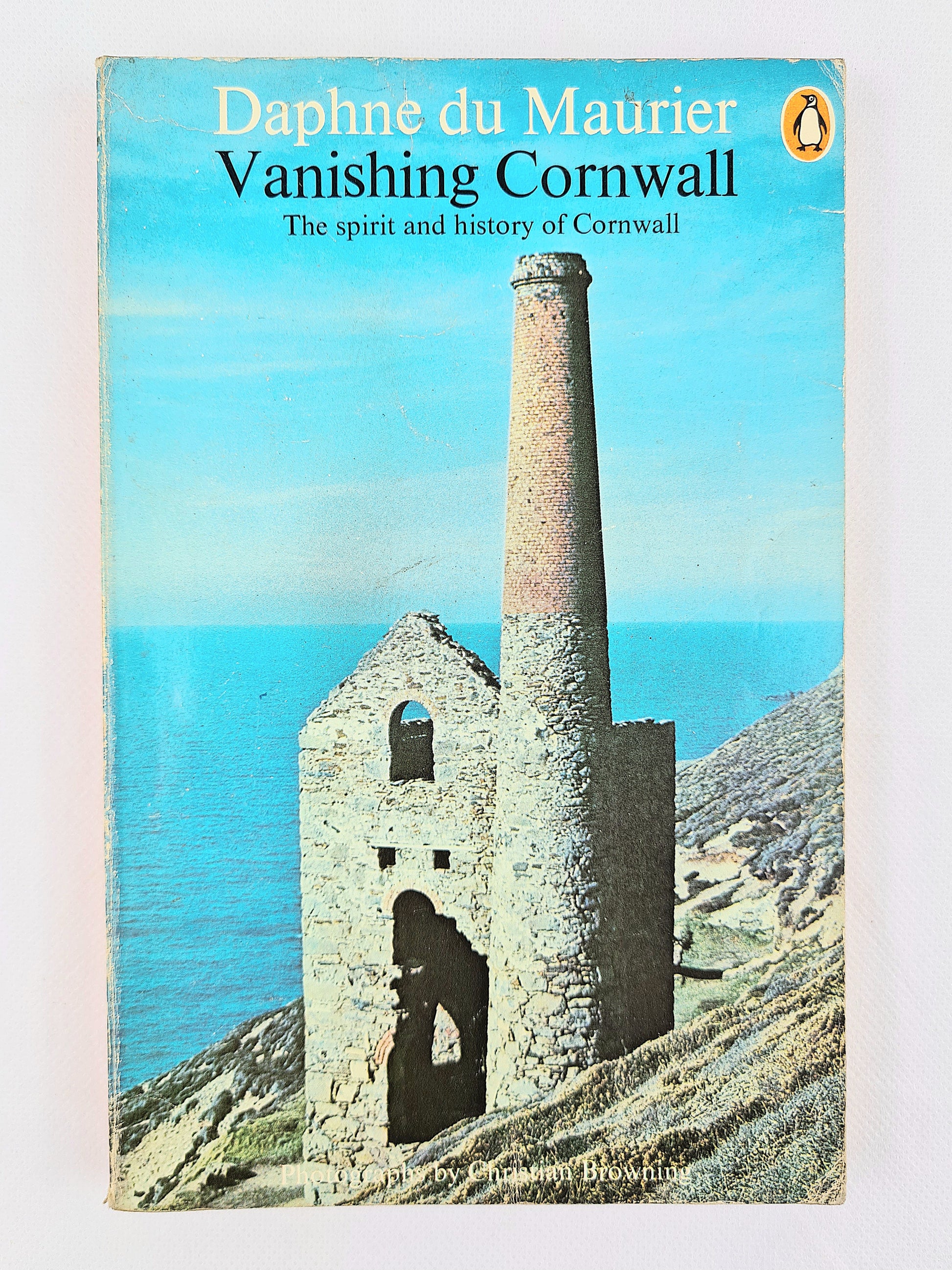 Vanishing Cornwall by Daphne du Maurier. A history of Cornwall 