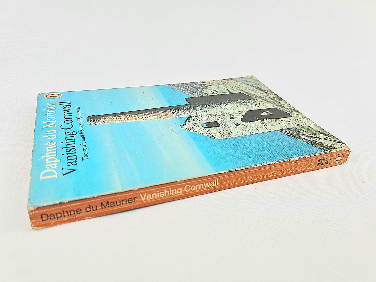 Vanishing Cornwall by Daphne du Maurier. The spirit and history of Cornwall. Penguin Books