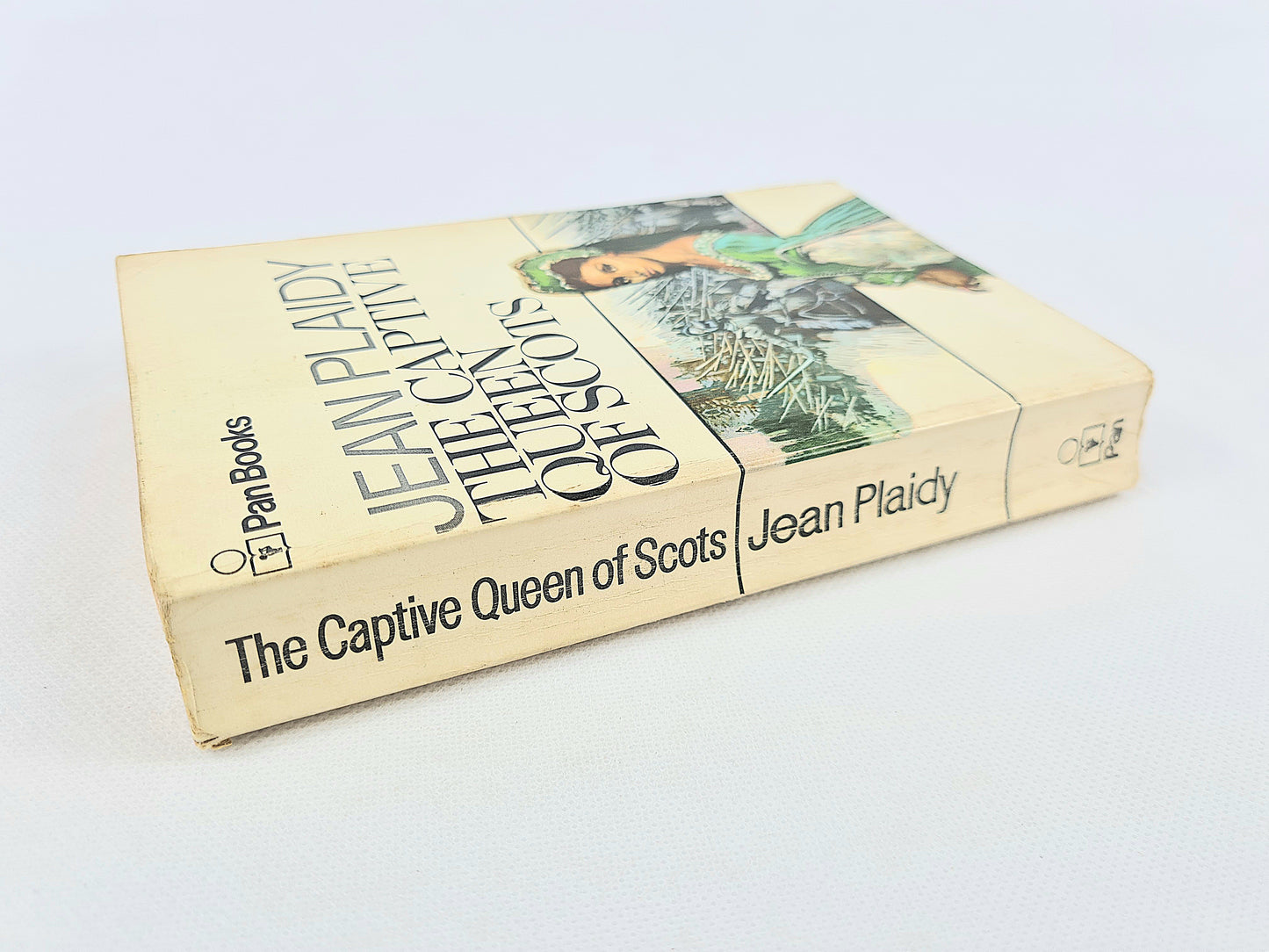 The Captive Queen Of Scots by Jean Plaidy, Vintage paperbacks. Pan books