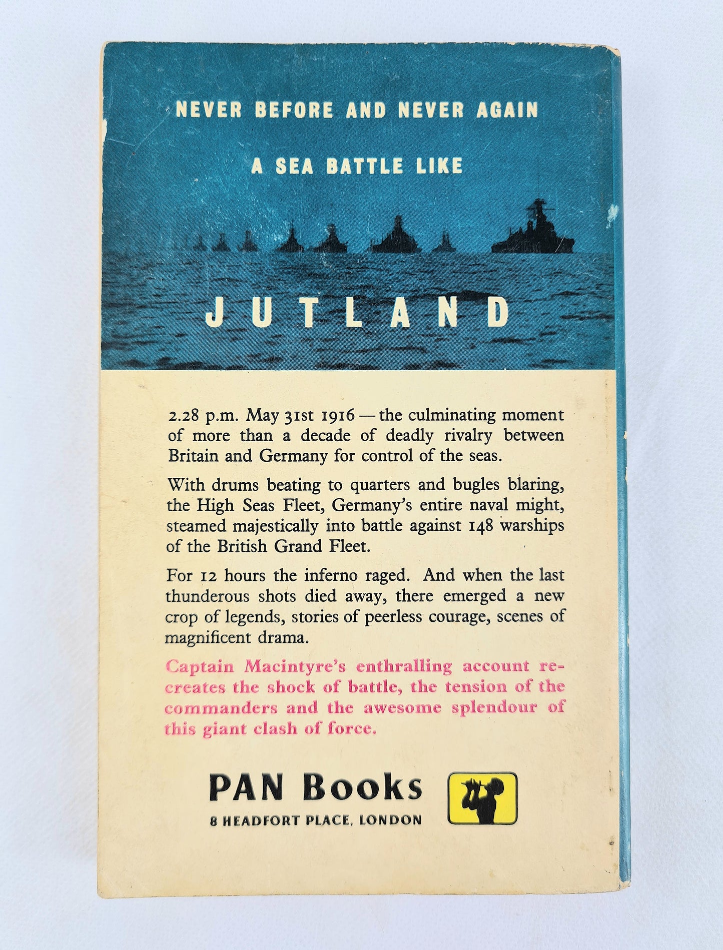 Jutland by Captain Donald Macintyre. Pan books G361