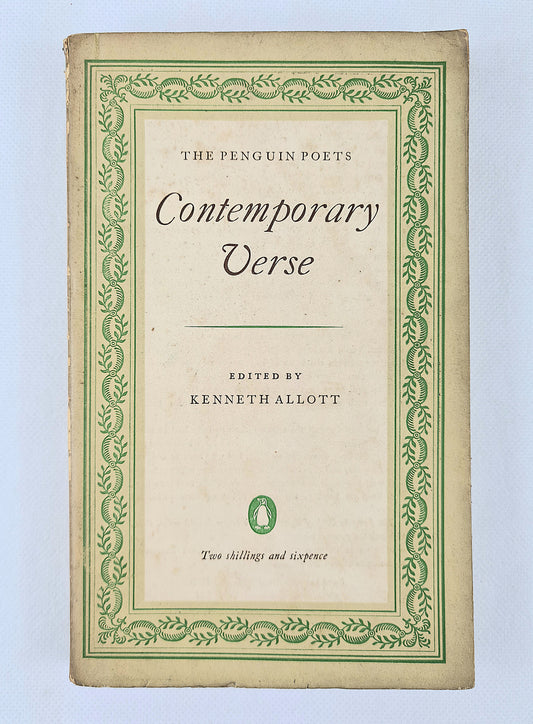 Penguin Poets, Contemporary Verse. Vintage poetry book 