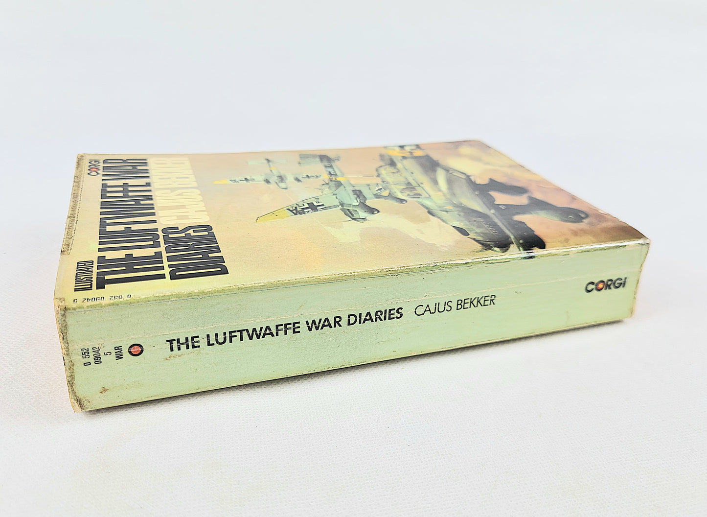 The Luftwaffe War Diaries by Cajus Bekker. Illustrated paperback book