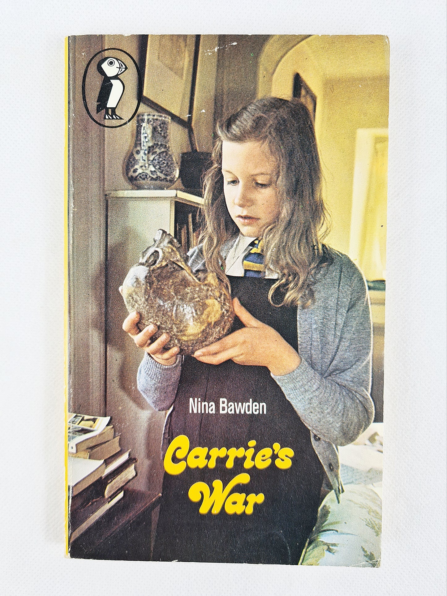 Carries War, old childrens books published by Puffin Books 