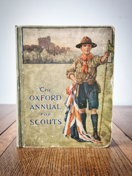 Oxford Annual For Scouts. Antique book with a nice cover design 