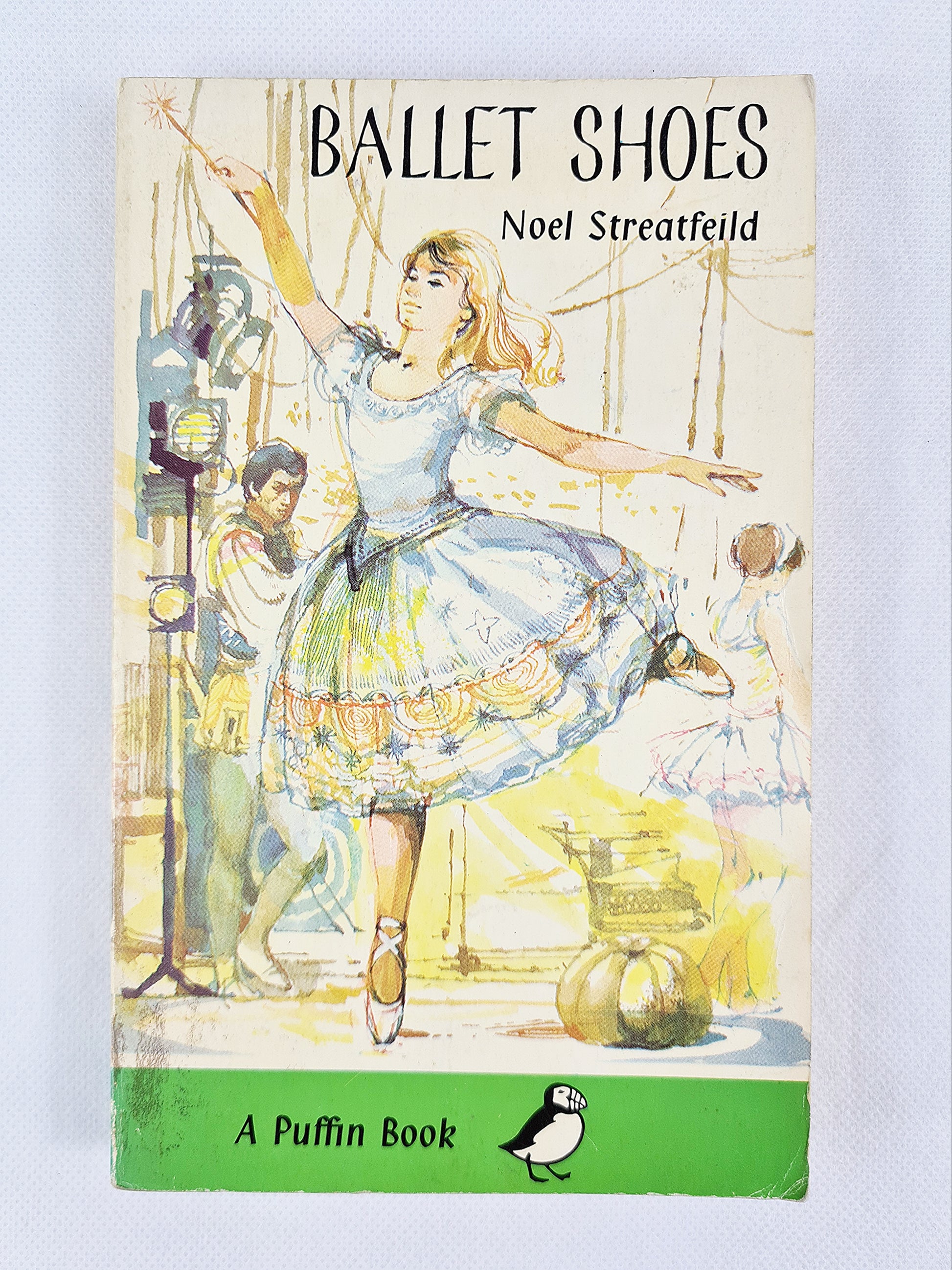 Ballet shoes by Noel streatfeild, vintage puffin book 