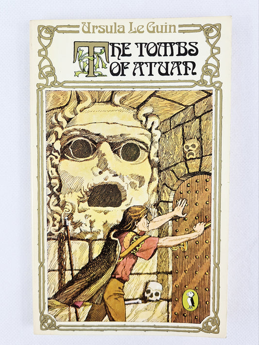 The Tombs of Atuan, vintage childrens book 